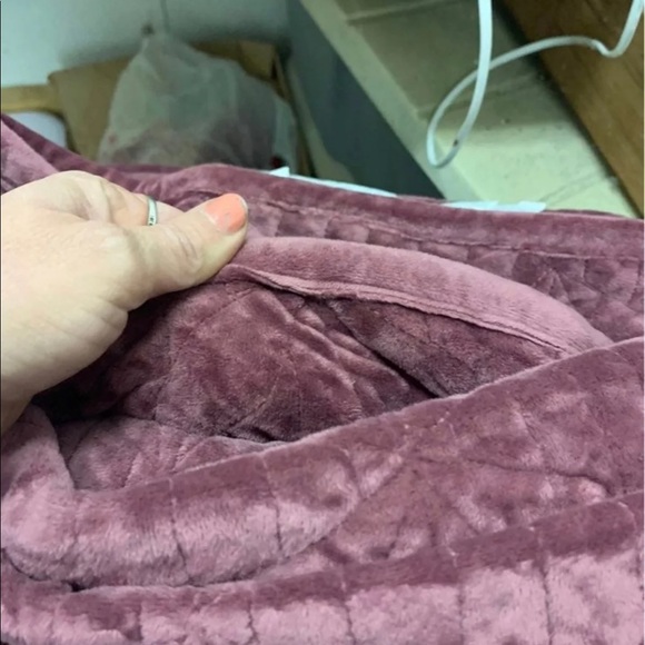 Twin velvet quilt - Picture 3 of 3